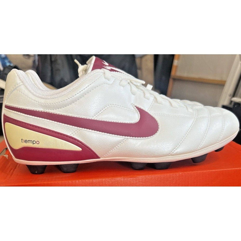 Vintage Nike Tiempo Natural II VT White/Crimson Soccer Cleats Men's Size 11.5